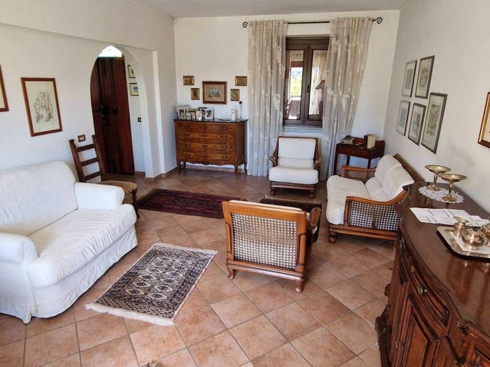 Casa con 5 locali in vendita in Centro, Carsoli