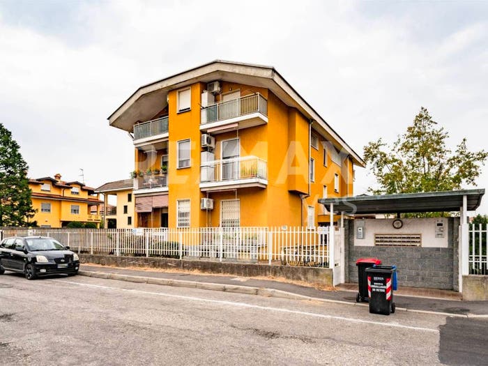 Appartamento trilocale in vendita in Via Pietro Verri, Centro, Lainate