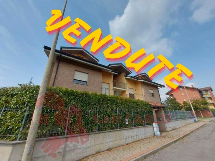 Casa trilocale in vendita in Via San Pietro, Centro, Ciriè