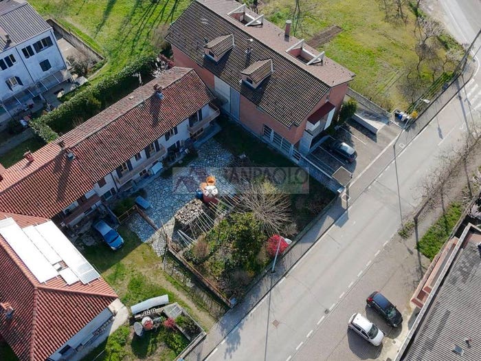 Casa con 5 locali in vendita in Strada Vicinale di Lavaceto, Corso Langhe Moretta Corso Cortemilia, Alba