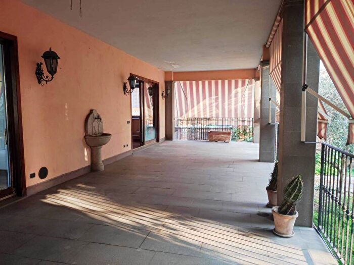 Appartamento con 5 locali in vendita in Via Monsignor Ferdinando Pogliani, Centro, Parabiago