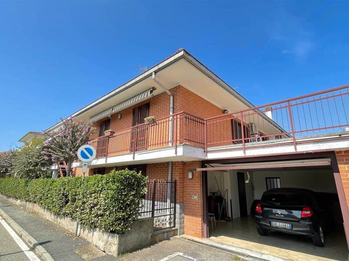 Casa con 6 locali in vendita in via piave, Gaglianico