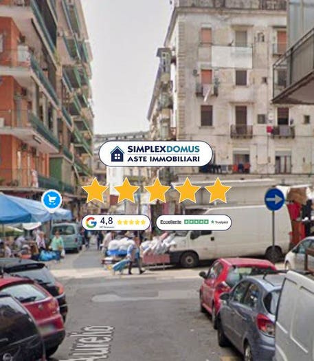 Appartamento trilocale in vendita in Via Marco Aurelio Severino, San Carlo All'Arena, Napoli