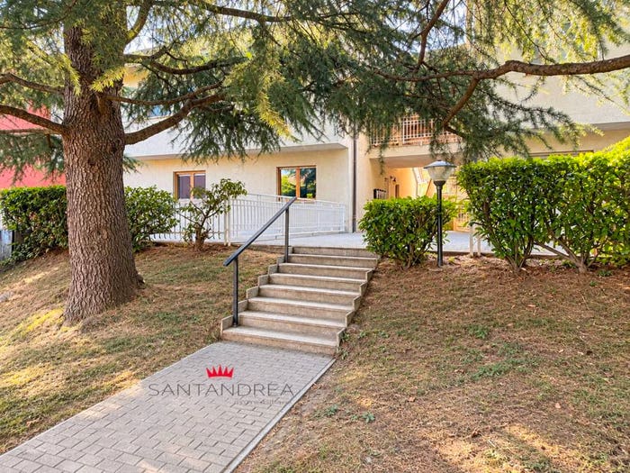 Appartamento con 6 locali in vendita in Corso Laghi, Centro, Buttigliera Alta