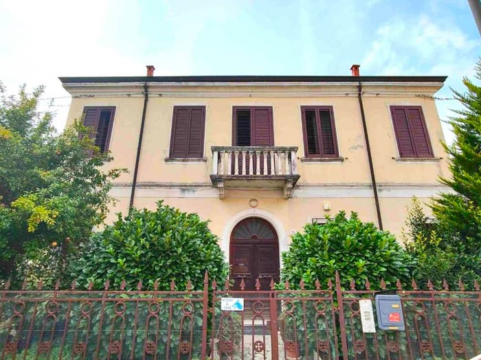 Casa con 6 locali in vendita in Via Alessandro Volta, Centro, Copparo
