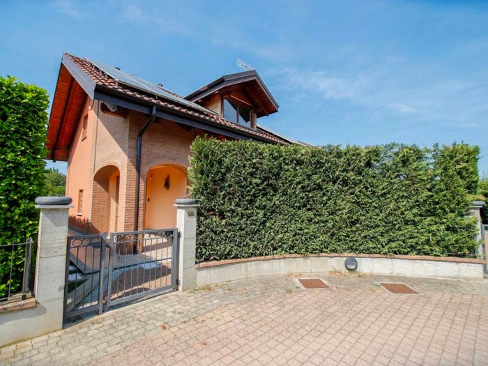 Casa con 6 locali in vendita in Via San Secondo, Mosche, Chivasso