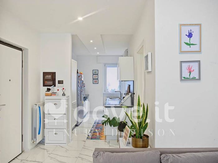 Appartamento trilocale in vendita in Via Deledda, Ponte Chiasso, Como