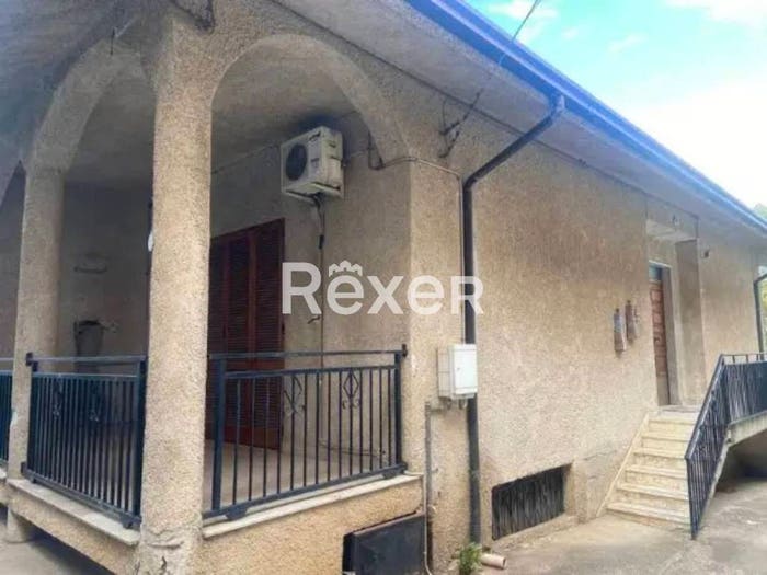 Casa quadrilocale in vendita in Via Thurio, Roggiano Gravina