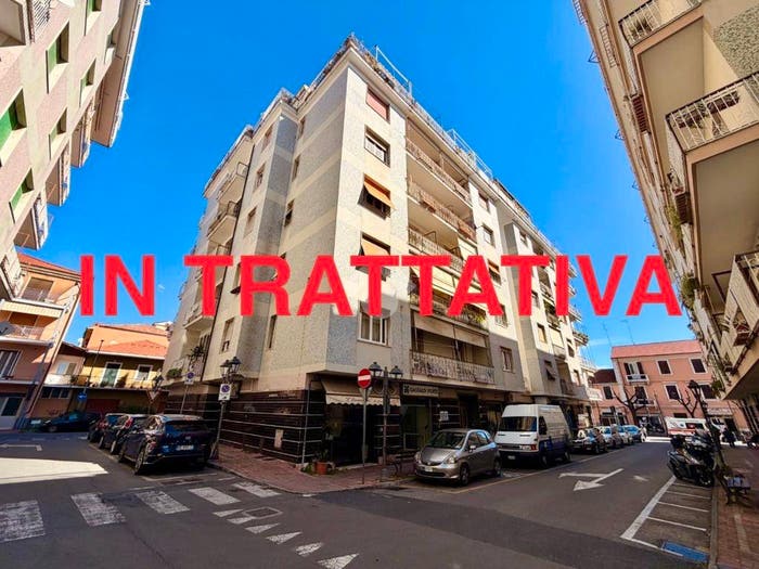 Appartamento con 5 locali in vendita in Via Esperanto, Centro, Albenga