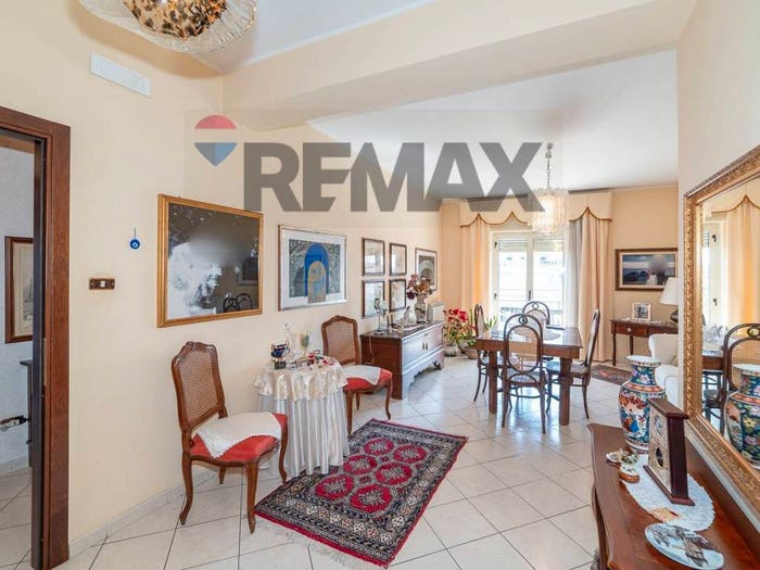 Appartamento quadrilocale in vendita in Via Gambetta, Rapisardi, Catania