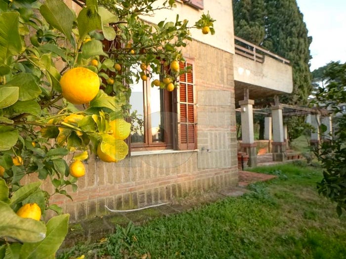 Casa con 6 locali in vendita in Via delle Molette, Centro, Mentana