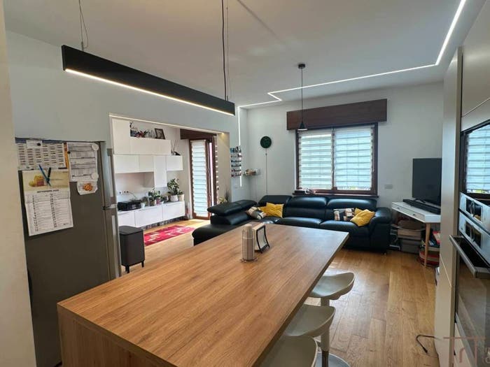 Appartamento quadrilocale in vendita in Via Gaetano Donizetti, Brusaporto