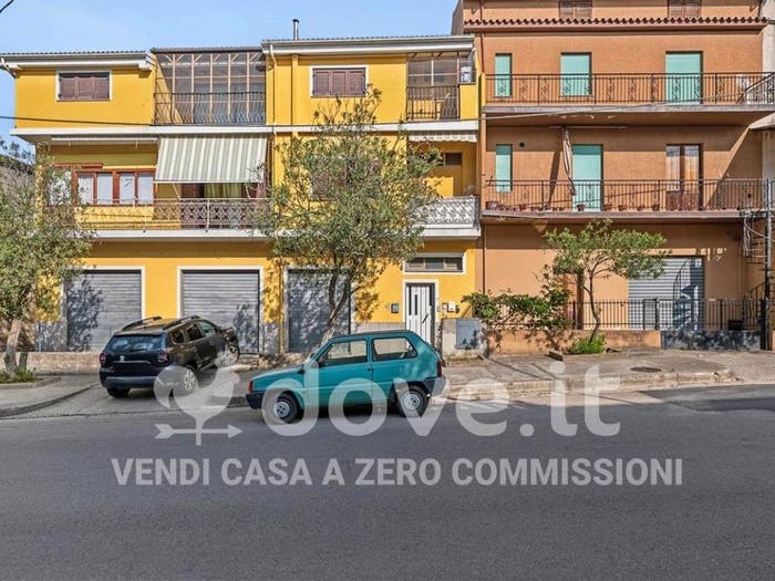 Appartamento trilocale in vendita in Via Tortolì, Centro, Bari Sardo