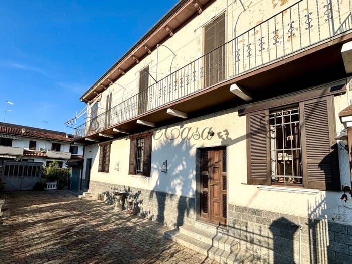 Casa con 5 locali in vendita in Corso Novara Stadio, Vigevano