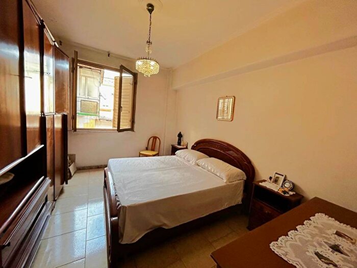 Appartamento trilocale in vendita in Vico dei Carbonari, Tribunali, Napoli