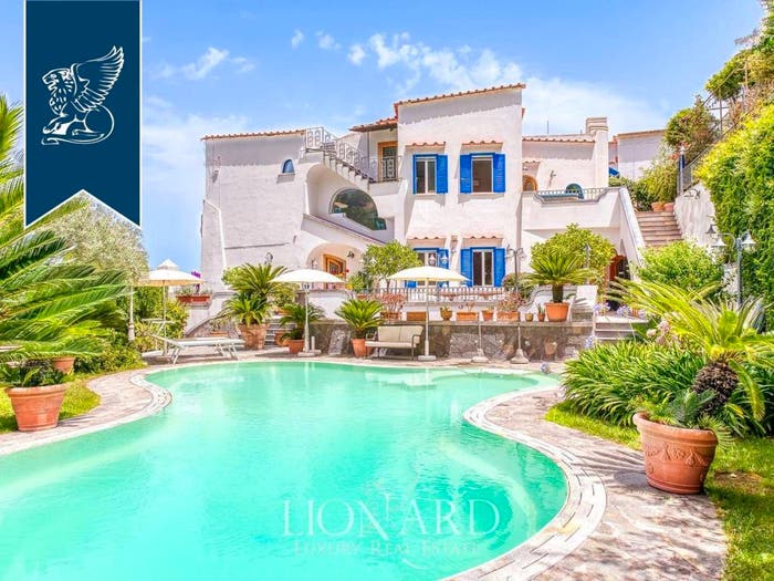 Casa con 6 locali in vendita in Casamicciola Terme