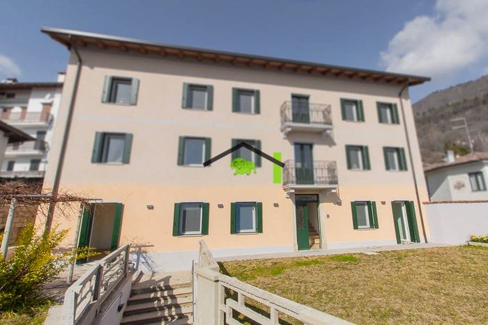Appartamento con 6 locali in vendita in Via Gio Maria Fabricio, Centro, Clauzetto