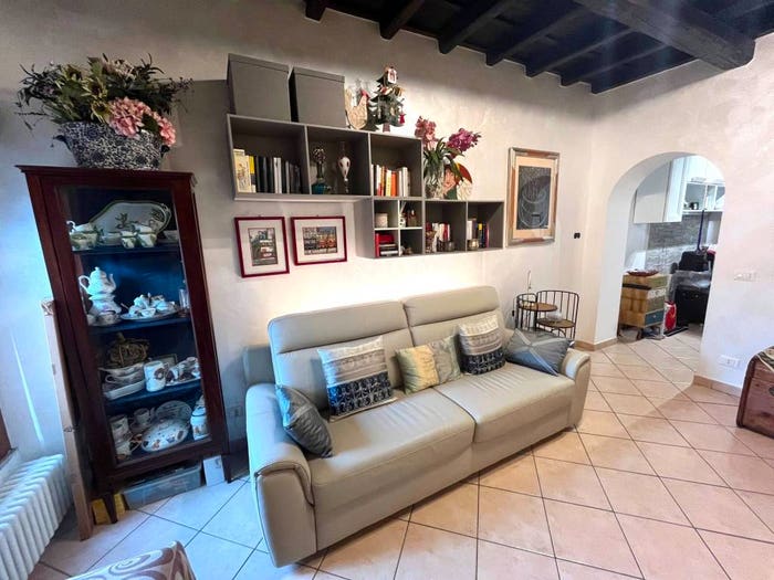 Appartamento bilocale in vendita in Via Massimo d'Azeglio, Castel Gandolfo