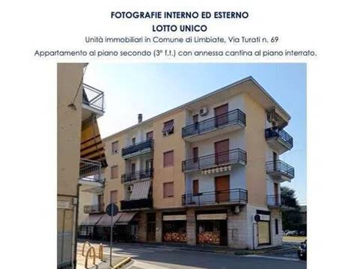 Appartamento quadrilocale in vendita in Via Filippo Turati, Centro, Limbiate