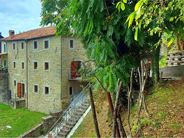 Casa con 6 locali in vendita in San Romano, San Romano in Garfagnana