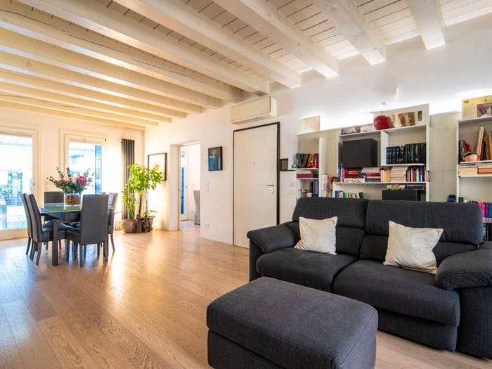 Appartamento con 6 locali in vendita in Via Acquette, Prato della Valle Pontecorvo, Padova