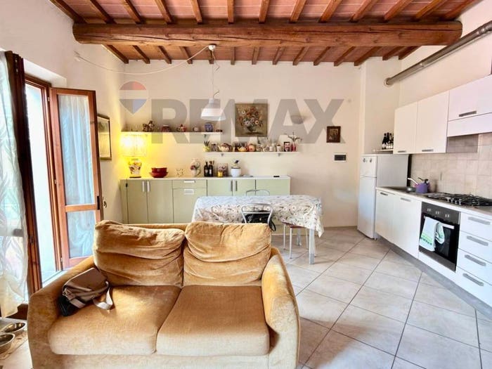 Appartamento quadrilocale in vendita in Via Del Giglio, Centro Storico, Empoli