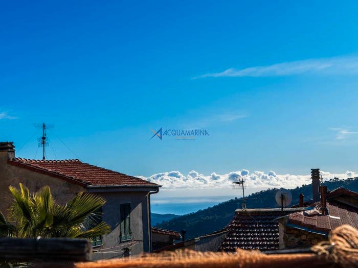 Casa quadrilocale in vendita in Centro, Pietrabruna