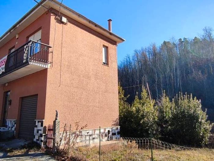 Casa con 6 locali in vendita in Marghero, Cosseria