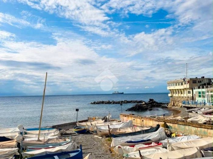 Appartamento con 5 locali in vendita in Via Gabriele Rossetti, Quarto, Genova
