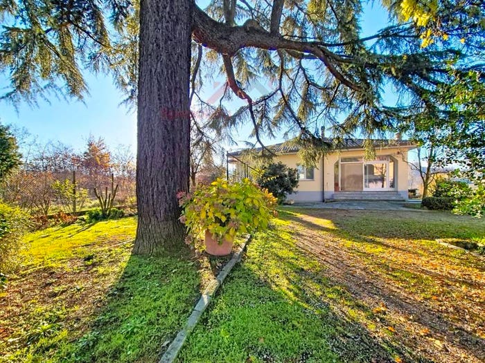 Casa trilocale in vendita in Via XXV Aprile, Centro, Monleale