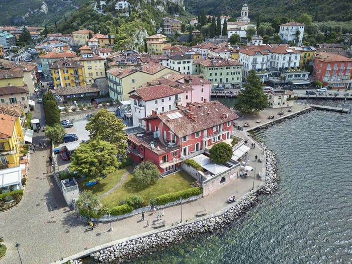 Appartamento con 6 locali in vendita in Via Benaco, Centro, NagoTorbole