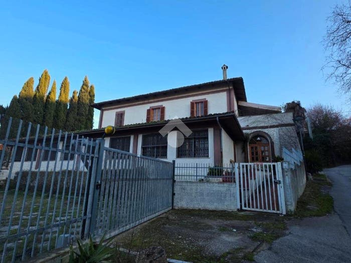 Casa in vendita in Via San Donato, Tirino, Pescara