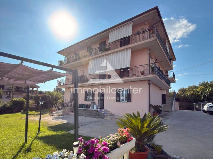 Appartamento quadrilocale in vendita in Via Tor Paluzzi, Cecchina, Albano Laziale