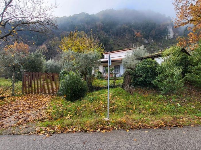 Casa con 6 locali in vendita in Via di Varico, Morolo