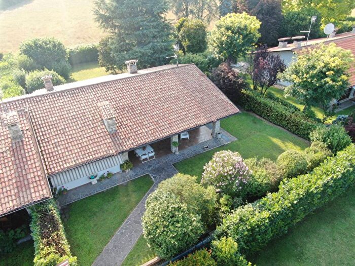 Casa quadrilocale in vendita in Via Tesa, Fantasina, Cellatica