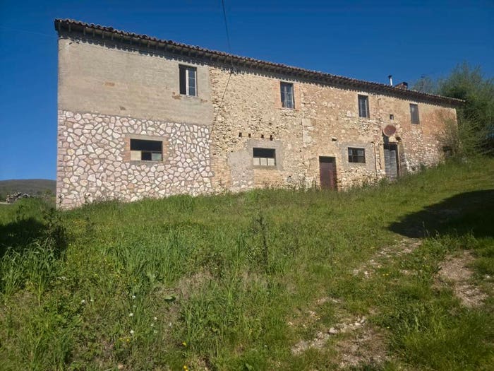 Casa con 6 locali in vendita in Località Torri, Torri, Gualdo Cattaneo