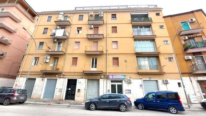 Appartamento trilocale in vendita in Via Edmondo De Amicis, San Michele, Foggia