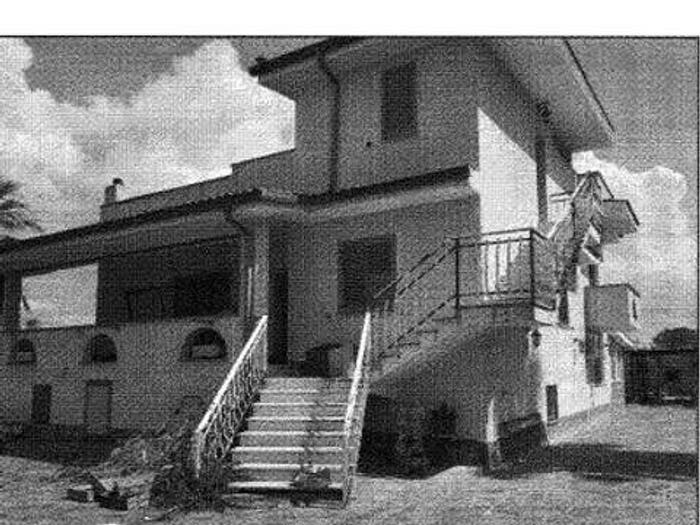 Casa con 6 locali in vendita in Via Lago Di Como, Cioccati Zucchetti, Nettuno