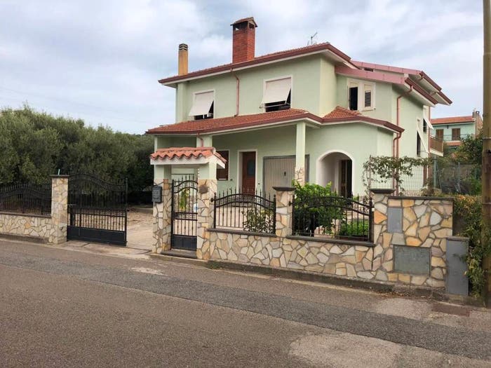 Casa con 6 locali in vendita in Via Delle Scuole, Sini