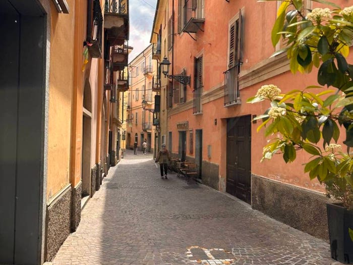 Appartamento con 5 locali in vendita in VIA MUNICIPIO, Centro, Acqui Terme