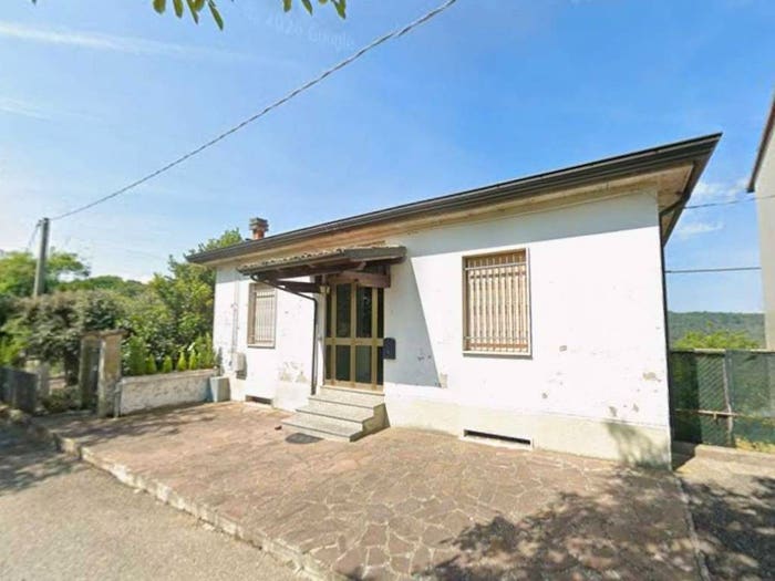 Casa quadrilocale in vendita in Centro, Gropparello