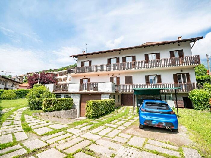 Casa con 6 locali in vendita in Via Rogola, Centro, Mandello del Lario