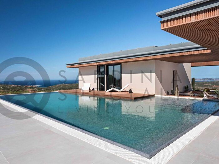 Casa con 6 locali in vendita in Via Aa, Ruoni, Santa Teresa Gallura