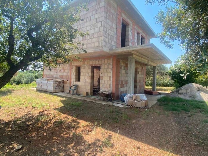 Casa trilocale in vendita in Via Riserva della Bandita, Lanuvio