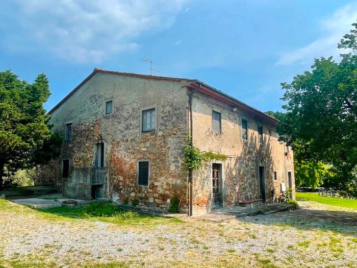 Casa con 6 locali in vendita in Via Montalgeto, Carmignano