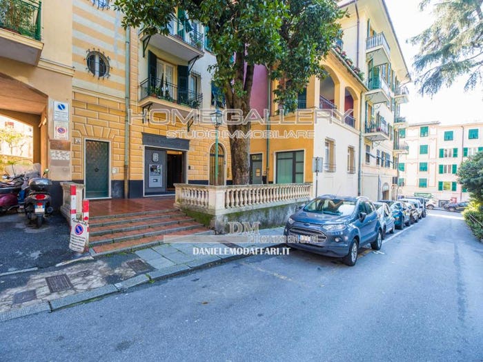 Appartamento con 6 locali in vendita in Piazza Duca degli Abruzzi, Nervi, Genova