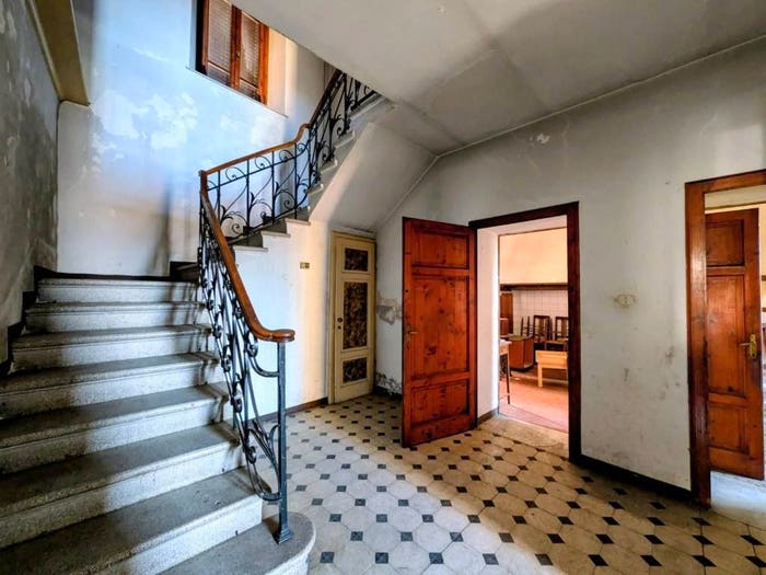 Casa con 6 locali in vendita in Via Roma, Centro, Barga