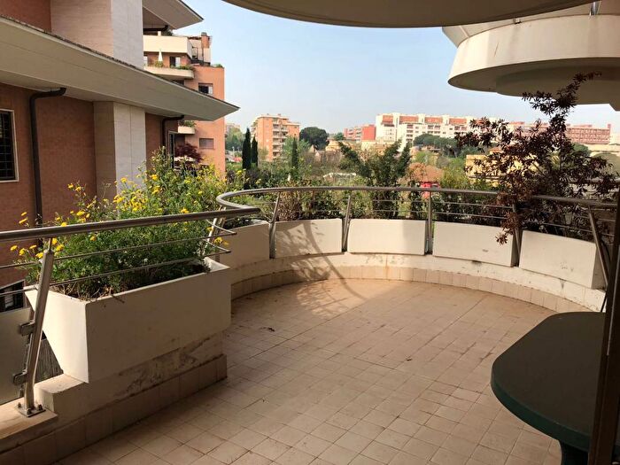 Appartamento trilocale in vendita in Via Giacomo Brogi, Rinnovamento, Roma