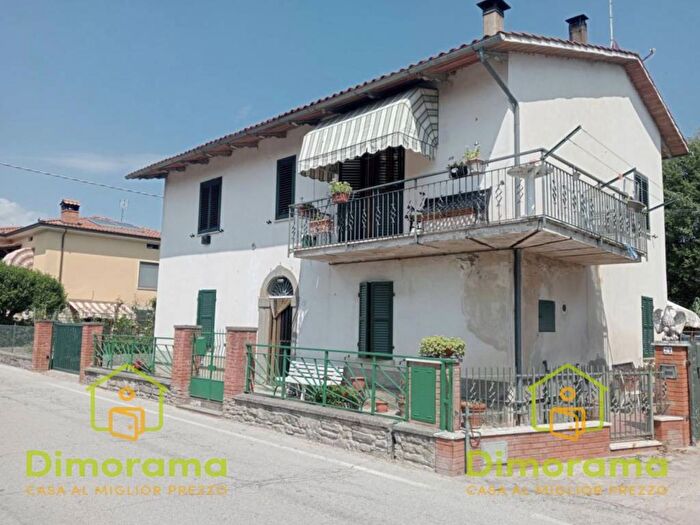 Appartamento trilocale in vendita in Via Sette Martiri n, Centro, Tuoro sul Trasimeno