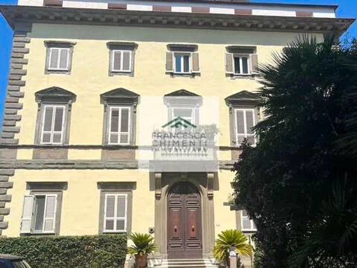 Casa con 6 locali in vendita in Via Bettino Ricasoli, Attias Marconi, Livorno
